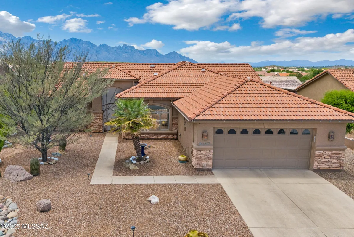 Property Slideshow image 1 of 50 | 63347 e squash blossom ln, Tucson, AZ, 85739
