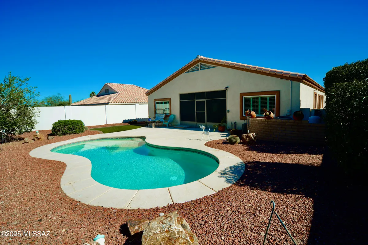 Property Slideshow image 1 of 46 | 610 w rio teras, Green Valley, AZ, 85614