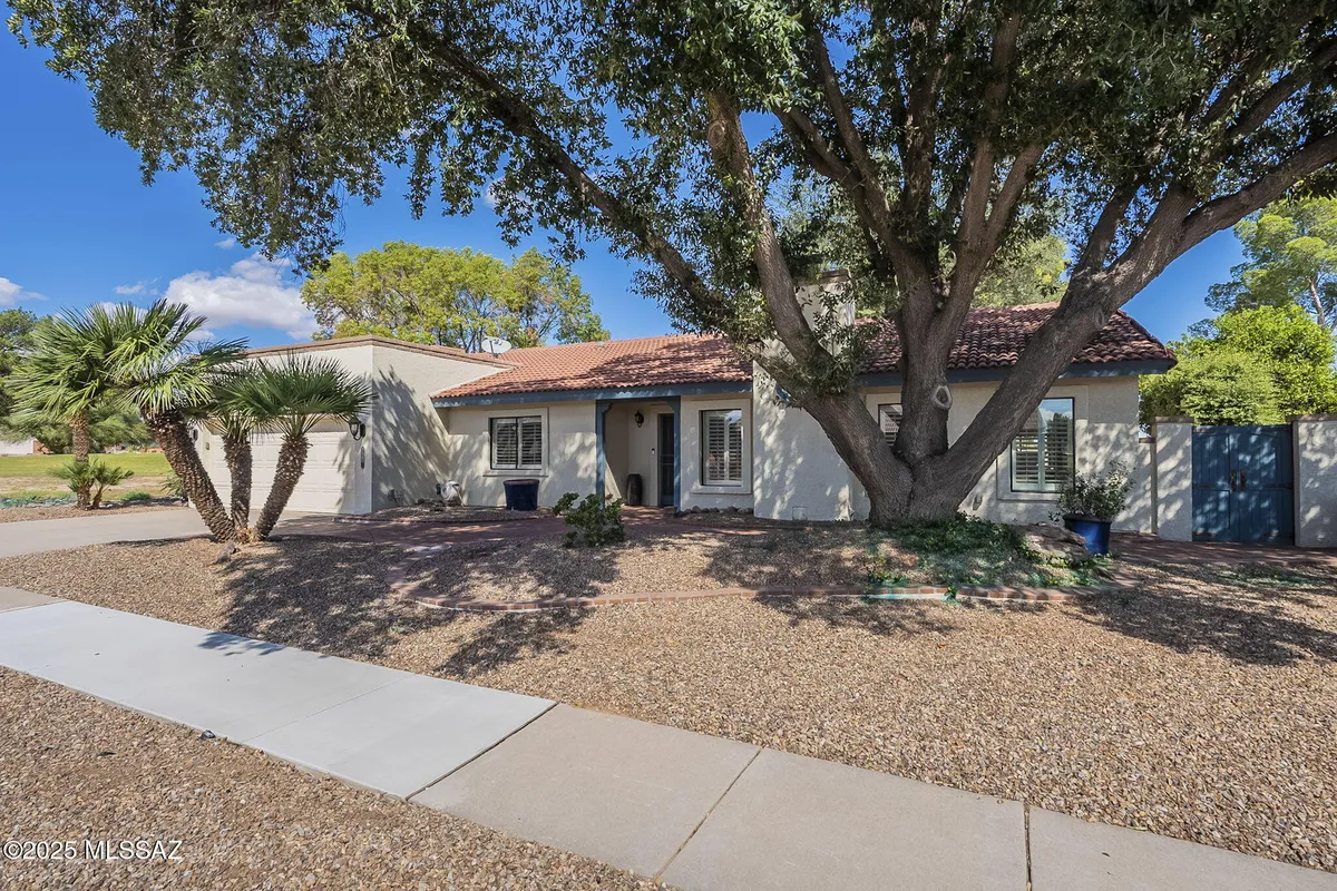 Property Slideshow image 1 of 50 | 1006 n paseo iris, Green Valley, AZ, 85614