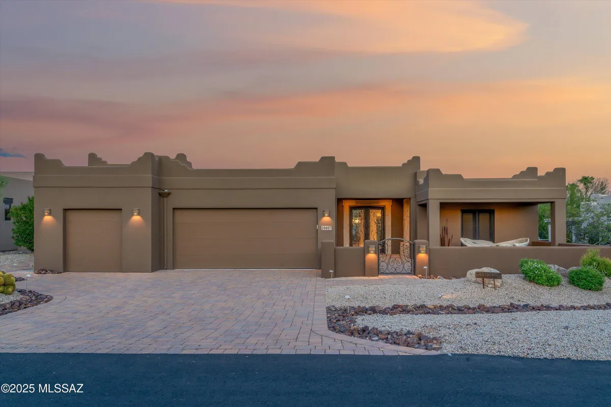 Property Slideshow image 1 of 52 | 26607 n avenida del ray, Scottsdale, AZ, 85263