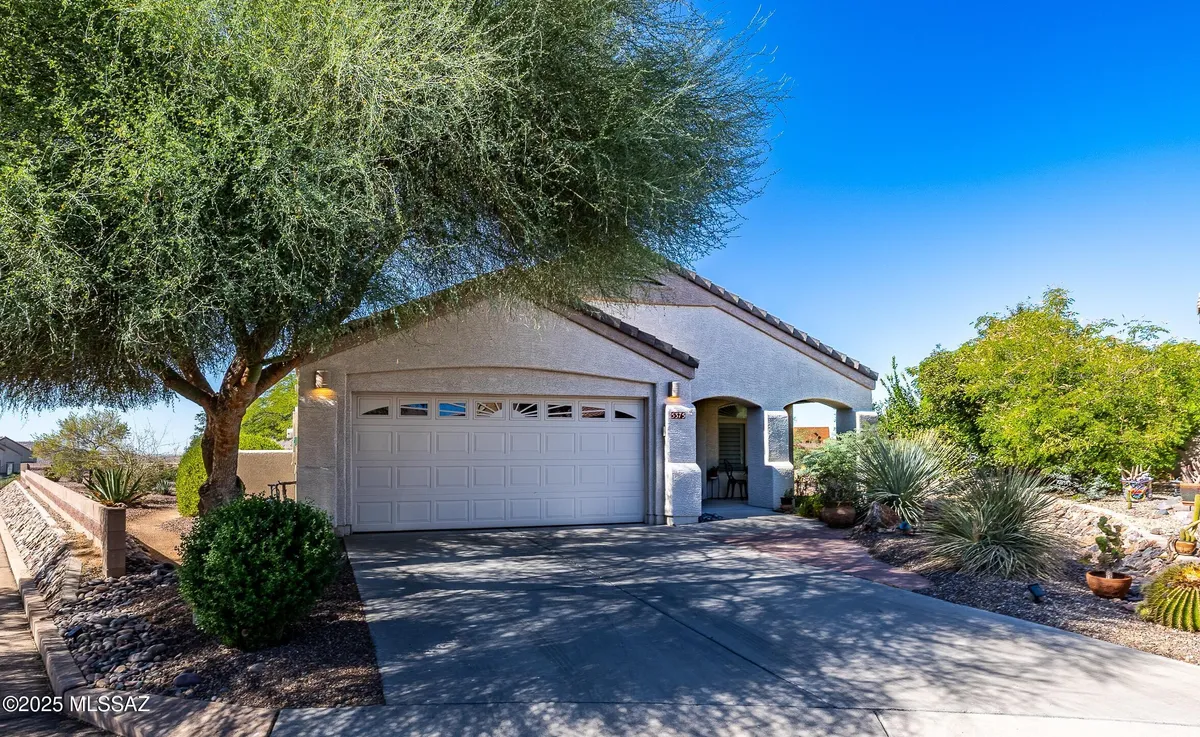 Property Slideshow image 1 of 47 | 5375 w eagle claws ct, Marana, AZ, 85658