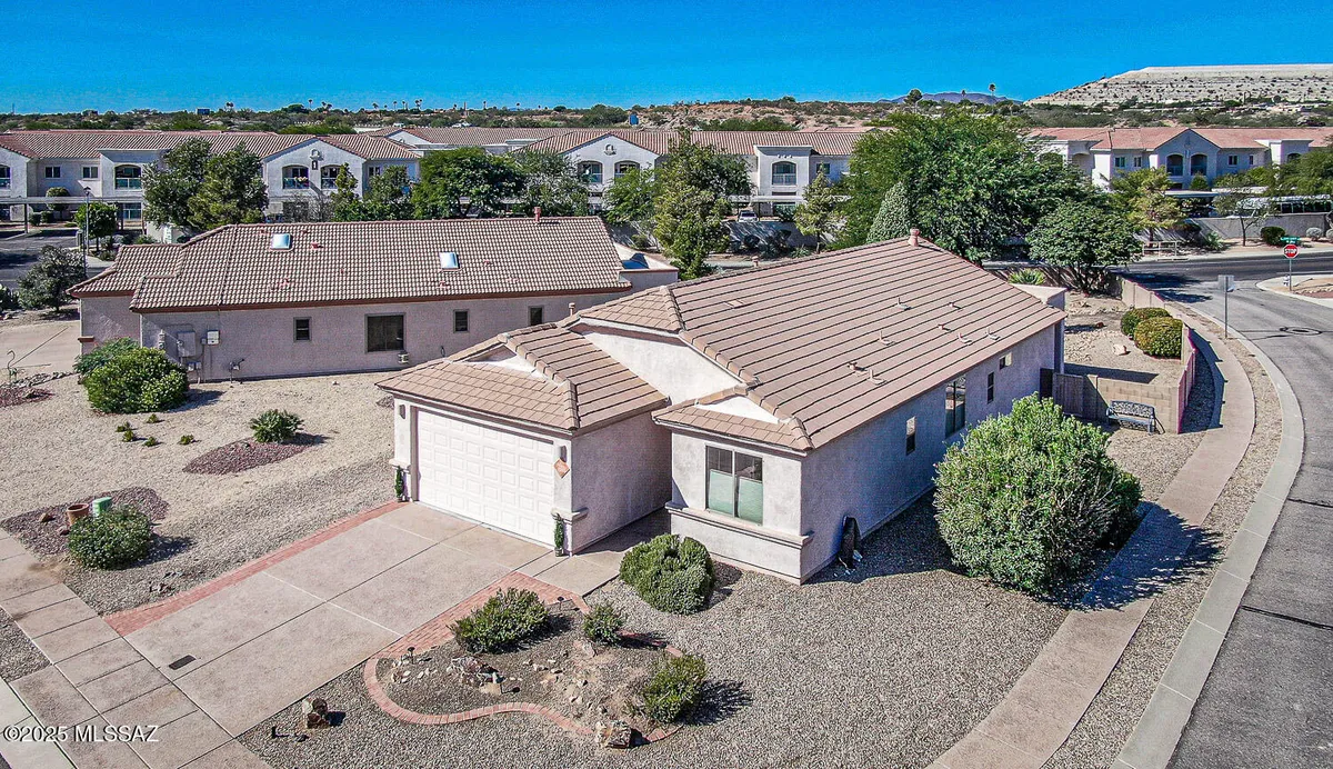 Property Slideshow image 1 of 51 | 2980 s royal aberdeen loop, Green Valley, AZ, 85614
