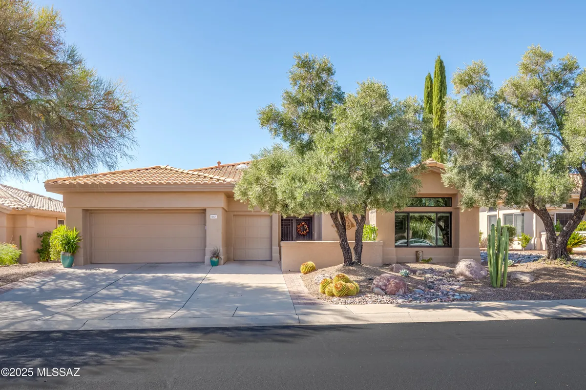 Property Slideshow image 1 of 43 | 14525 n lost arrow dr, Oro Valley, AZ, 85755