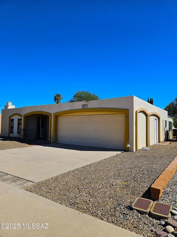 Property Slideshow image 1 of 41 | 2035 s san ray, Green Valley, AZ, 85614