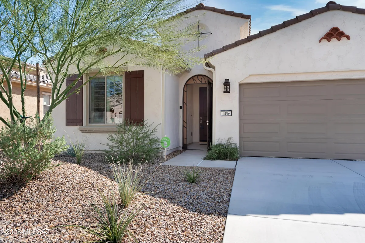 Property Slideshow image 1 of 36 | 1496 e blue granite dr, Green Valley, AZ, 85614