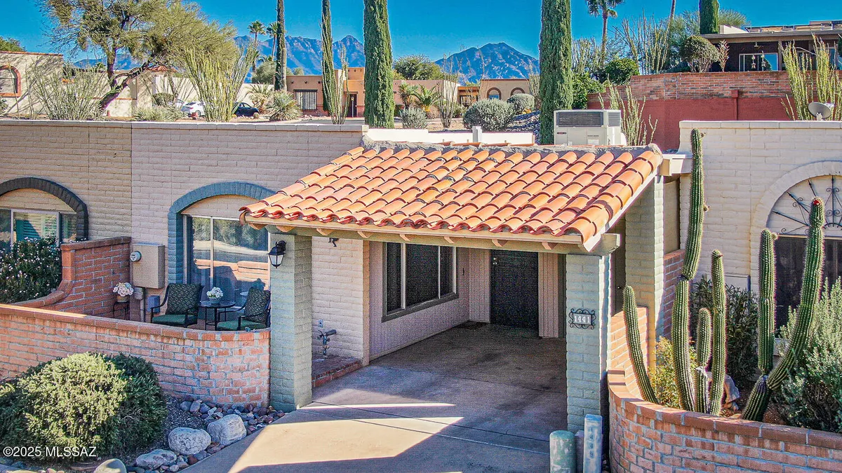 Property Slideshow image 1 of 40 | 1441 w calle altamira, Green Valley, AZ, 85622