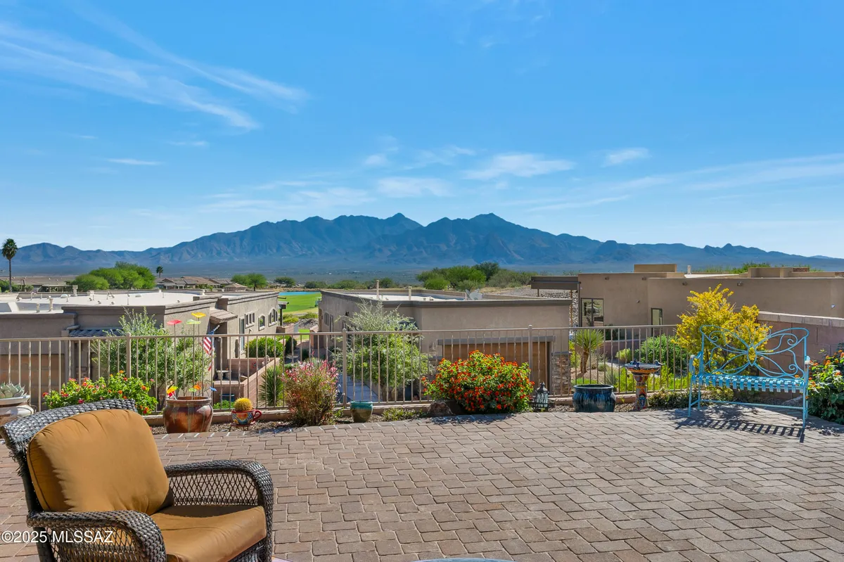 Property Slideshow image 1 of 37 | 5847 s waynes way, Green Valley, AZ, 85622