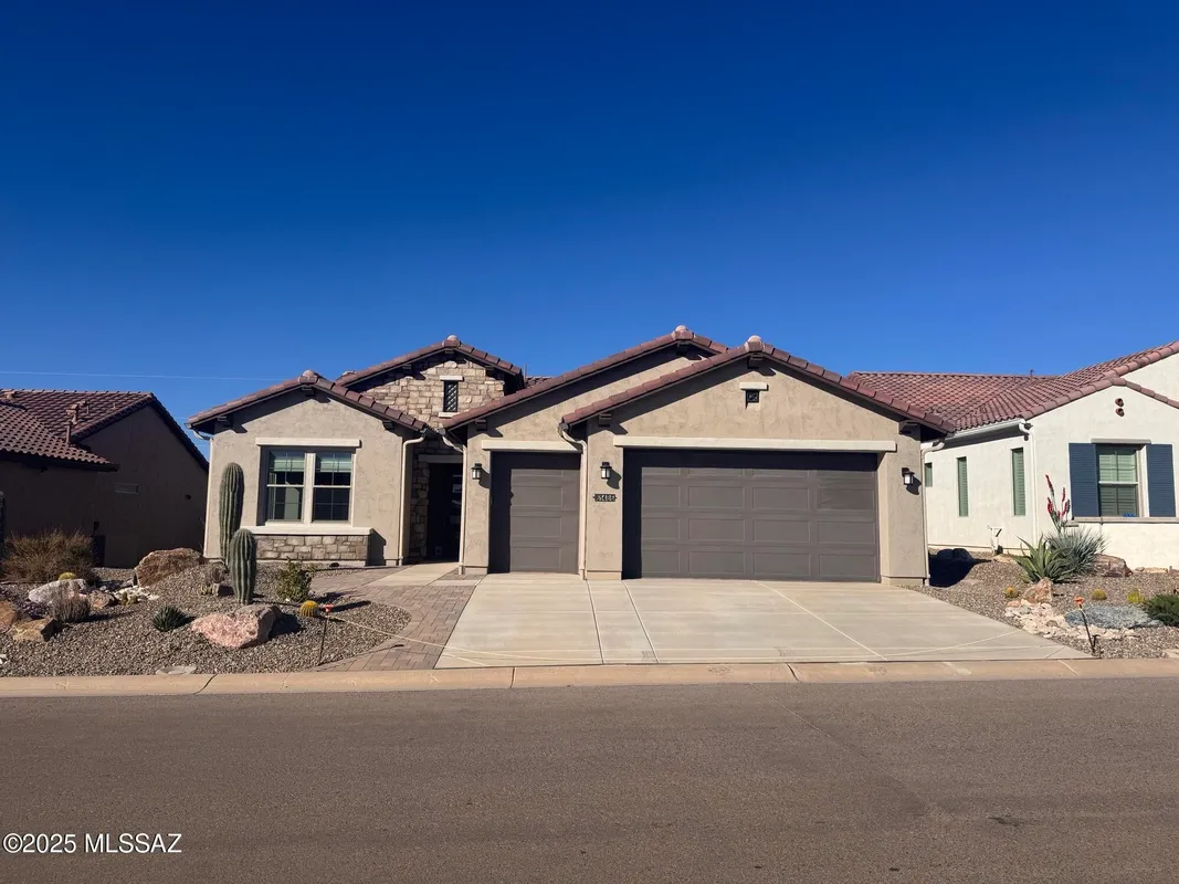 Property Slideshow image 1 of 18 | 61486 e travertine st, Oracle, AZ, 85623