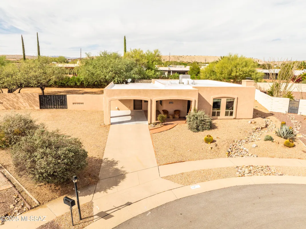 Property Slideshow image 1 of 50 | 845 n calle canela, Green Valley, AZ, 85614