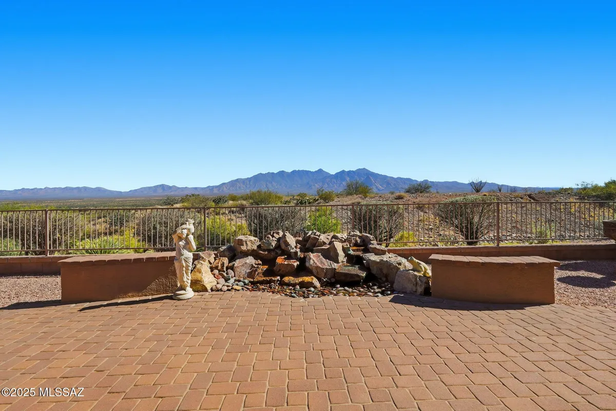 Property Slideshow image 1 of 43 | 5901 s painted canyon dr, Green Valley, AZ, 85622