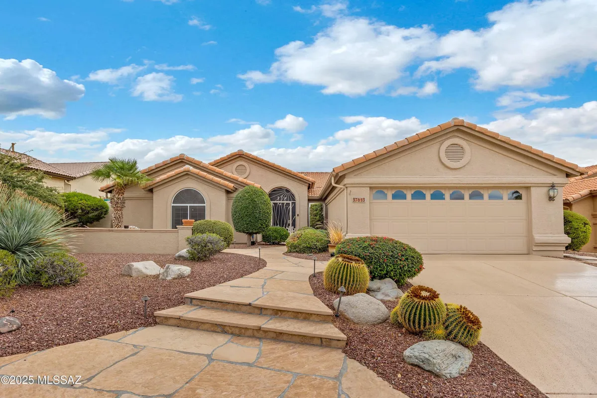 Property Slideshow image 1 of 44 | 37613 s canyon side dr, Saddlebrooke, AZ, 85739