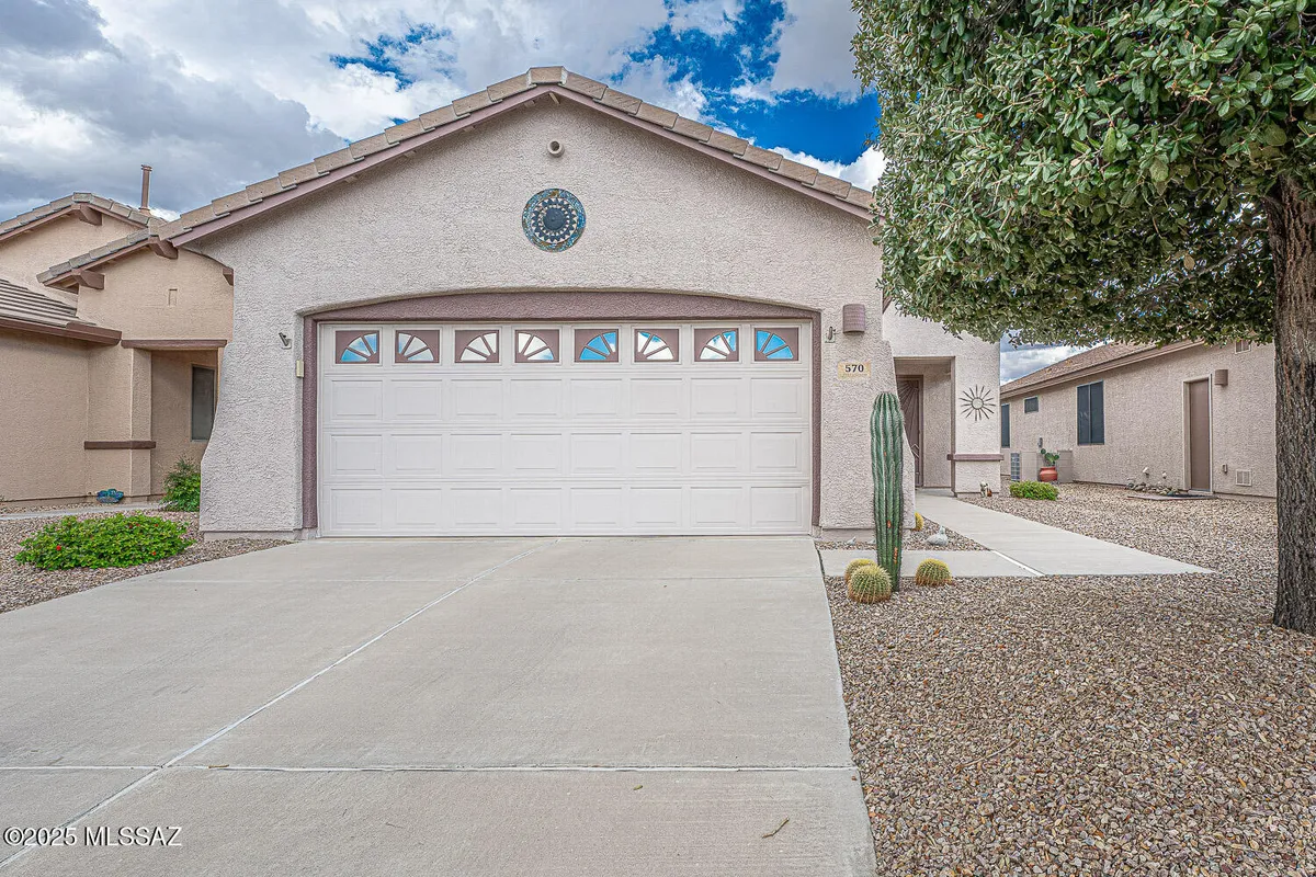 Property Slideshow image 1 of 49 | 570 n tunitcha dr, Green Valley, AZ, 85614