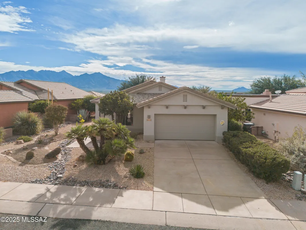 Property Slideshow image 1 of 48 | 4687 s holly rose dr, Green Valley, AZ, 85622