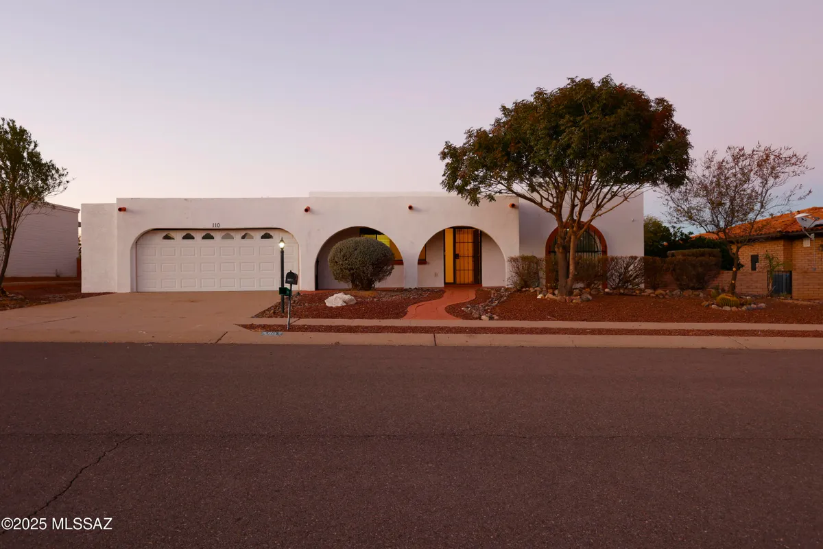 Property Slideshow image 1 of 22 | 110 w calle melendrez, Green Valley, AZ, 85614