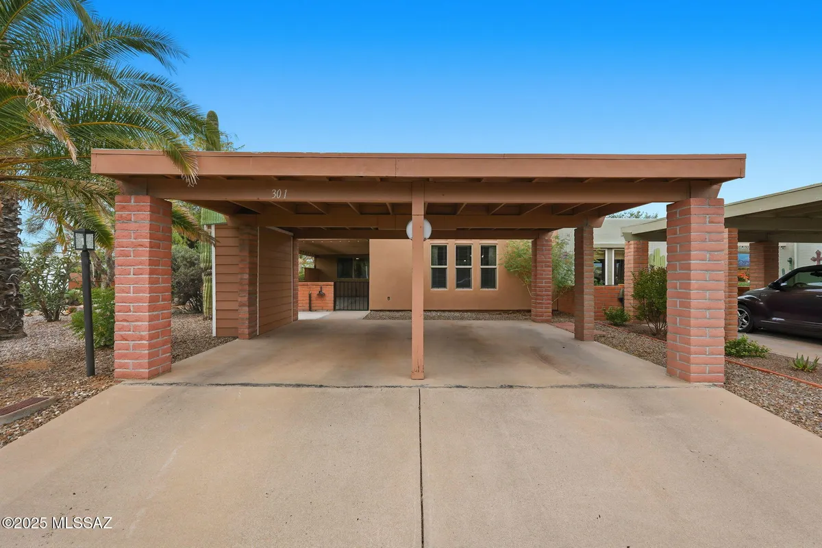 Property Slideshow image 1 of 37 | 301 n paseo de los conquistadores, Green Valley, AZ, 85614
