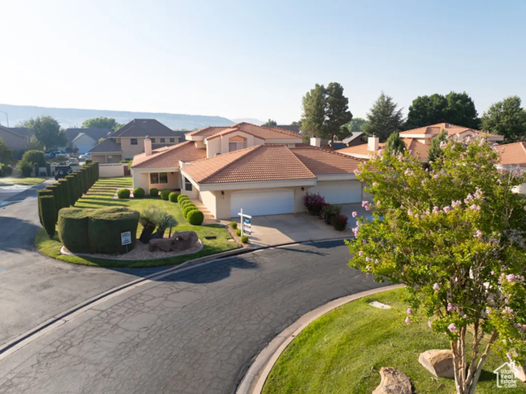Property Slideshow image 1 of 46 | 1165 w indian hills dr 2a, St George, UT, 84770