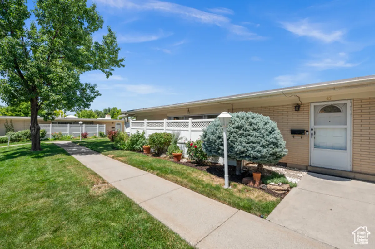Property Slideshow image 1 of 25 | 3674 s 860 e unit e 45, Millcreek, UT, 84106