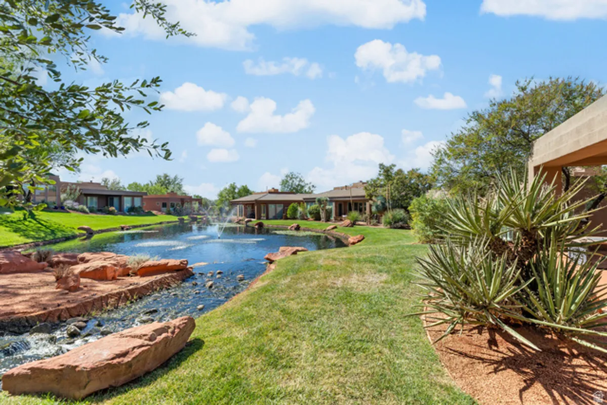 Property Slideshow image 1 of 40 | 2255 n tuweap dr 58, St George, UT, 84770