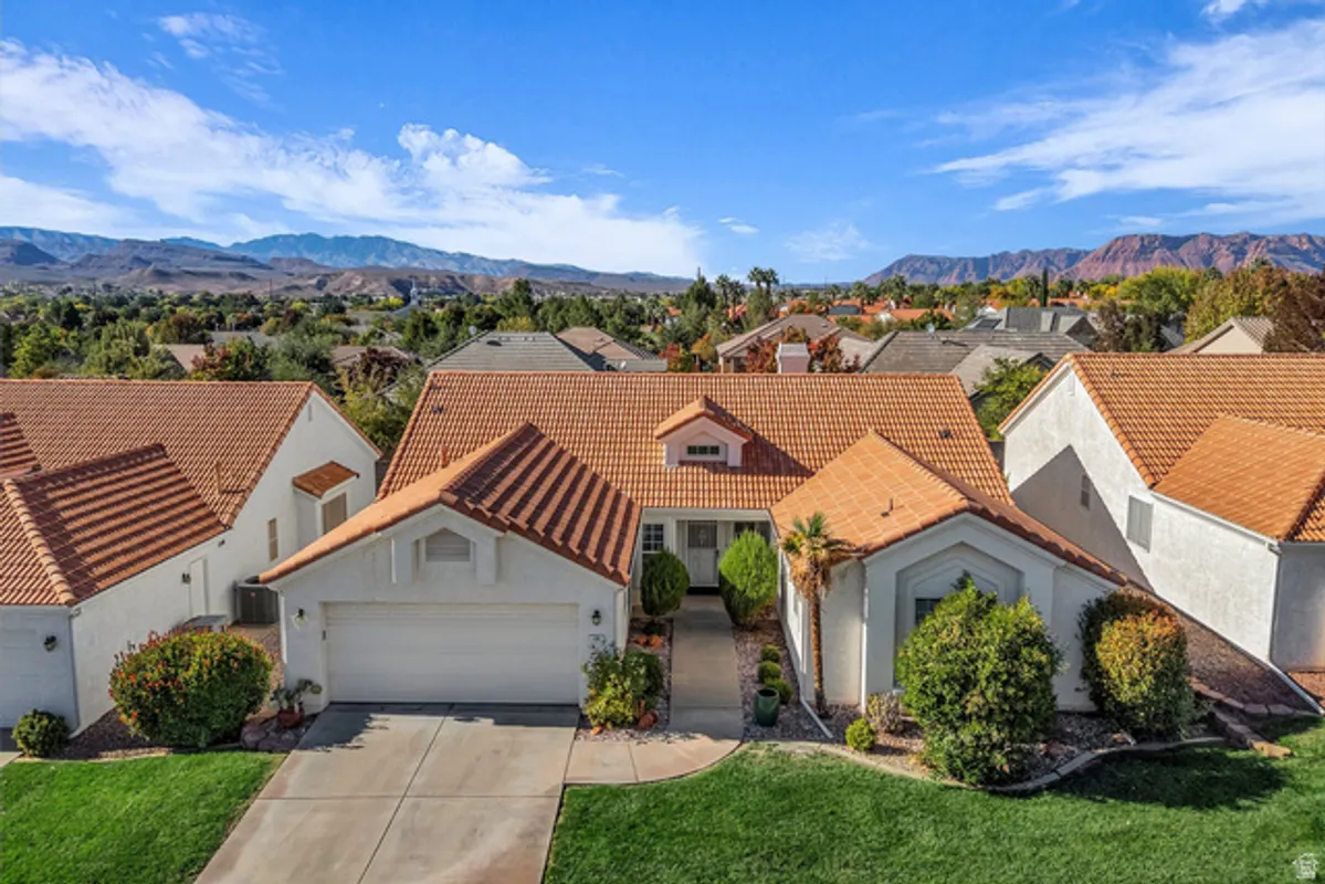 Property Slideshow image 1 of 25 | 39 n valley view dr 49, St George, UT, 84770