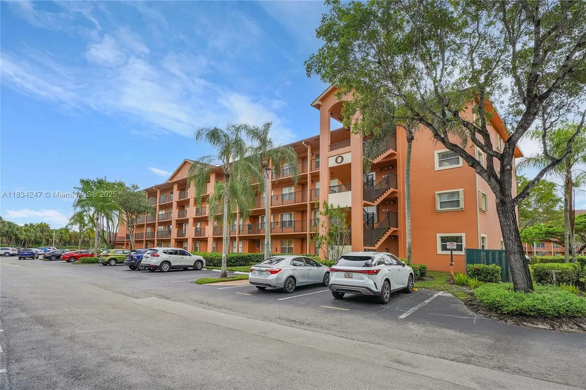 Property Slideshow image 1 of 47 | 571 sw 142nd ave 410o, Pembroke Pines, FL, 33027