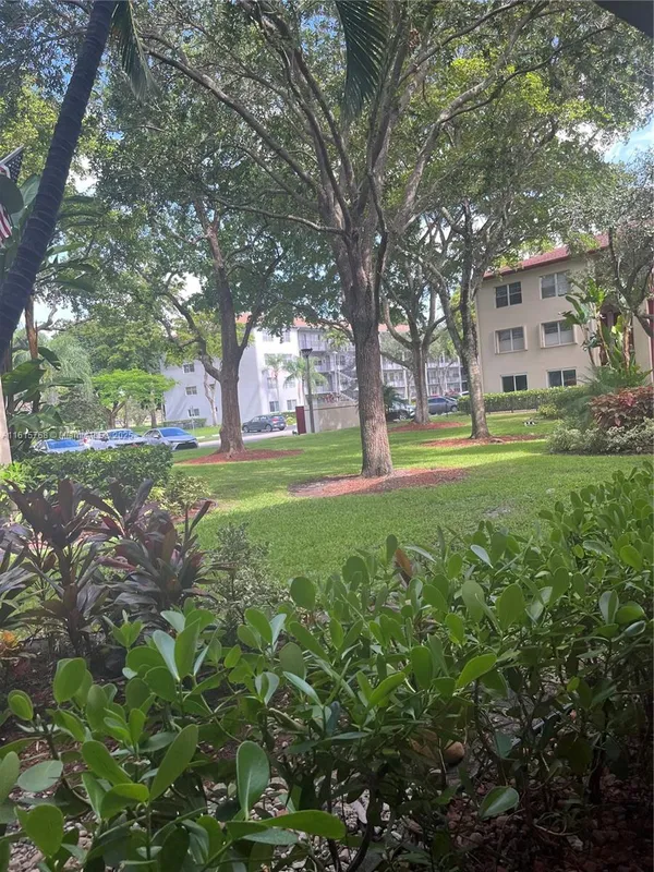 Property Slideshow image 1 of 35 | 200 sw 132nd way apt 204l, Pembroke Pines, FL, 33027