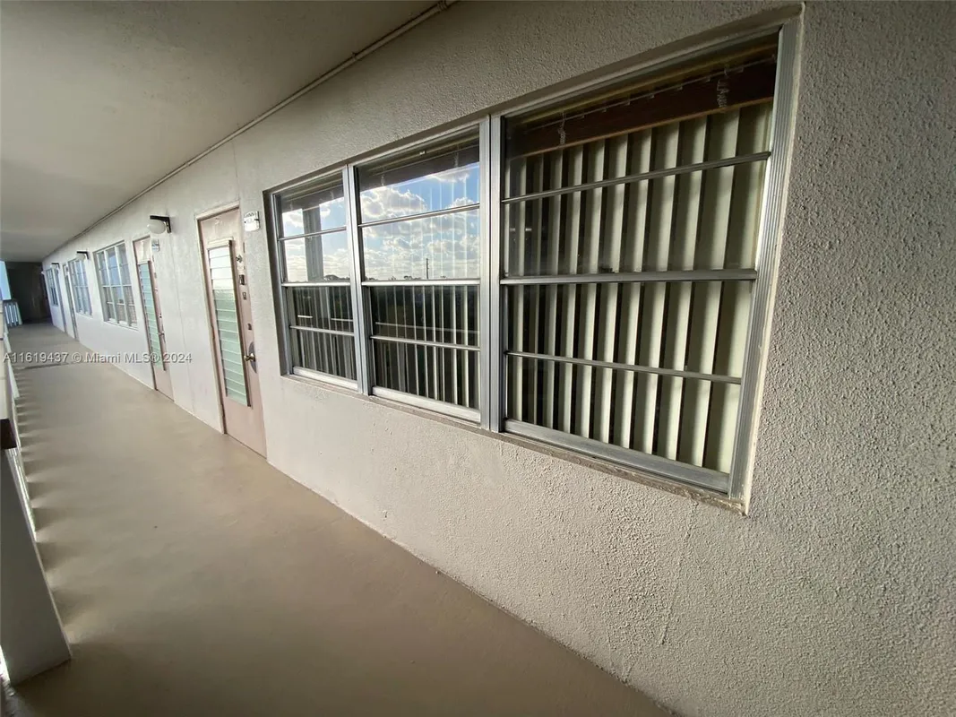 Property Slideshow image 1 of 11 | 430 southampton b # 430, West Palm Beach, FL, 33417