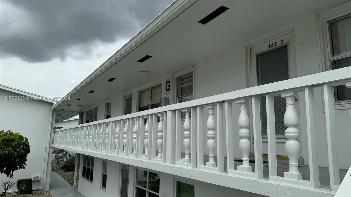 Property Slideshow image 1 of 37 | 163 coventry g # 163, West Palm Beach, FL, 33417