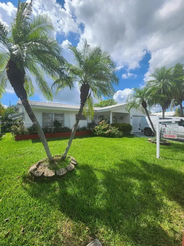 Property Slideshow image 1 of 26 | 4200 nw 47th st, Tamarac, FL, 33319