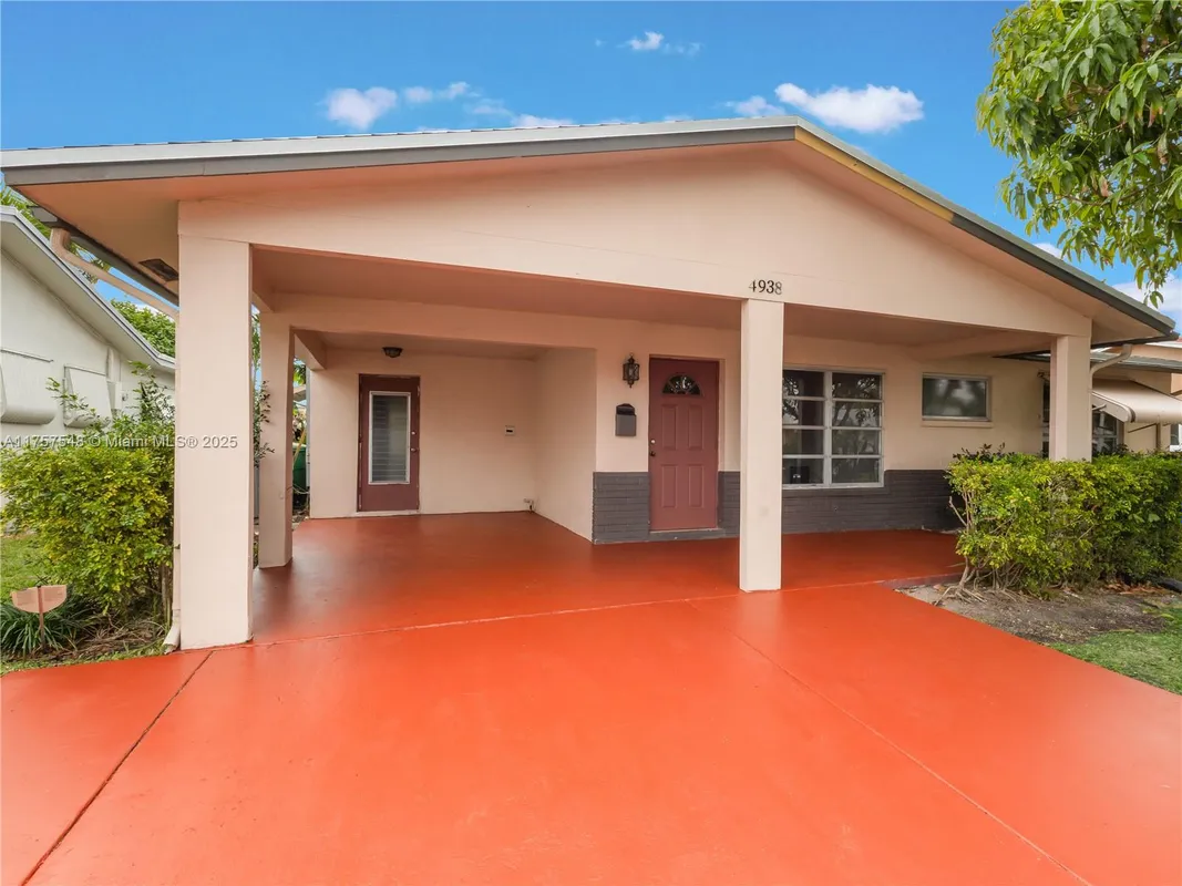 Property Slideshow image 1 of 46 | 4938 nw 48th ave, Tamarac, FL, 33319