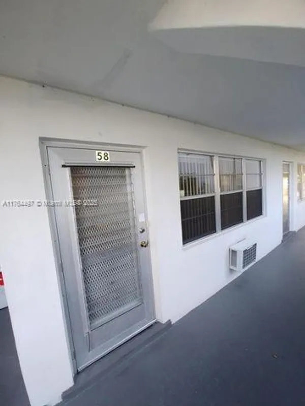 Property Slideshow image 1 of 9 | 56 canterbury c, West Palm Beach, FL, 33417