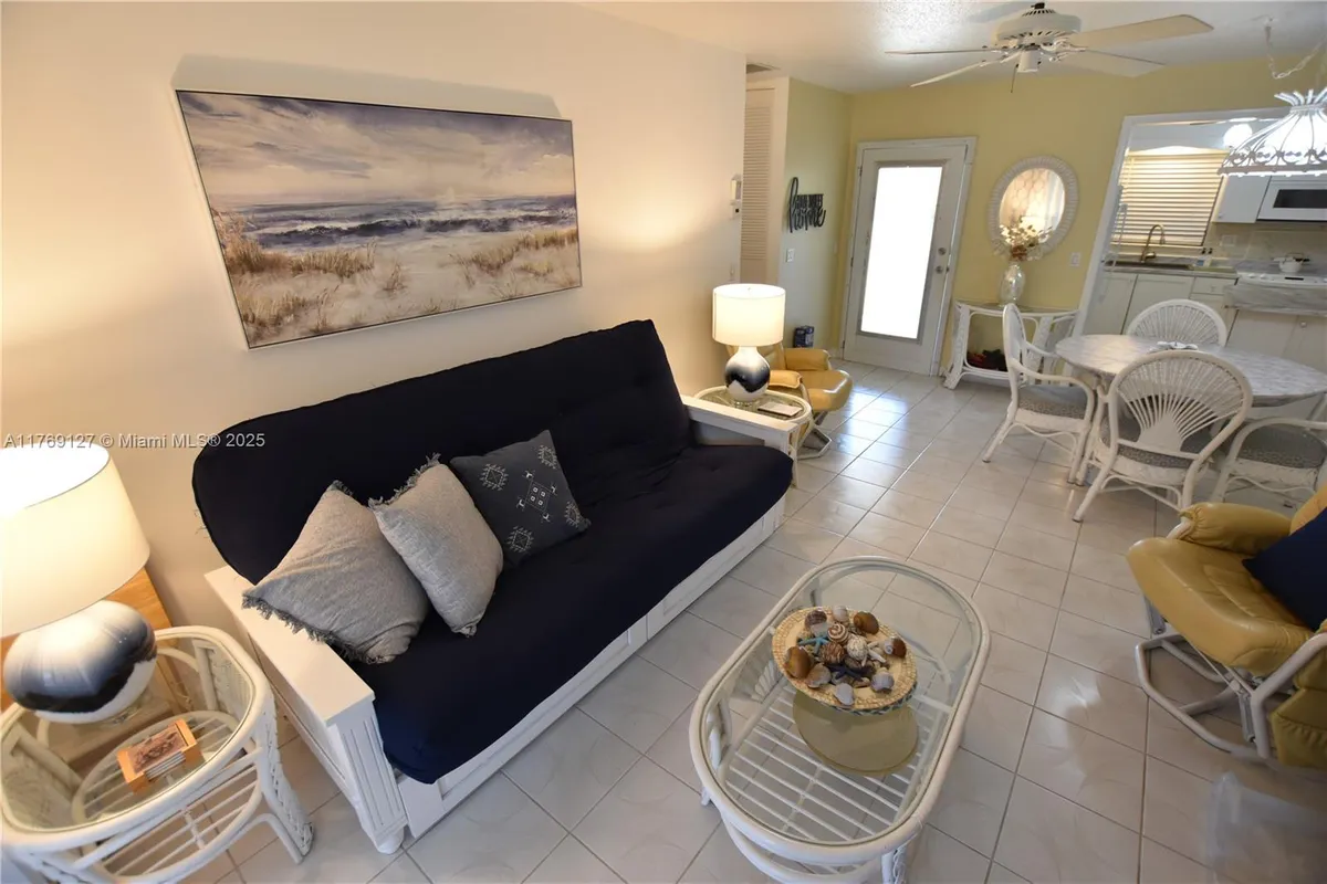 Property Slideshow image 1 of 47 | 2735 dudley dr b, West Palm Beach, FL, 33415