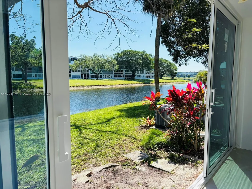 Property Slideshow image 1 of 51 | 211 durham e unit e, Deerfield Beach, FL, 33442