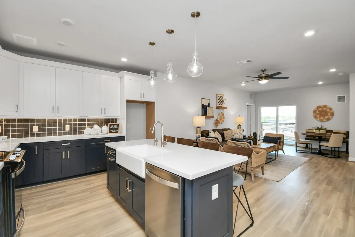 Property Slideshow image 1 of 40 | 6804 westview dr apt 3404, Houston, TX, 77055