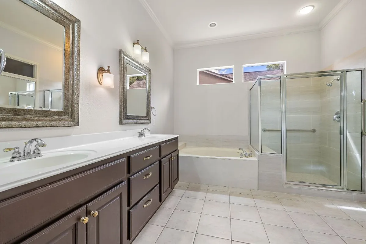 Property Slideshow image 1 of 34 | 214 lone star dr, Georgetown, TX, 78633