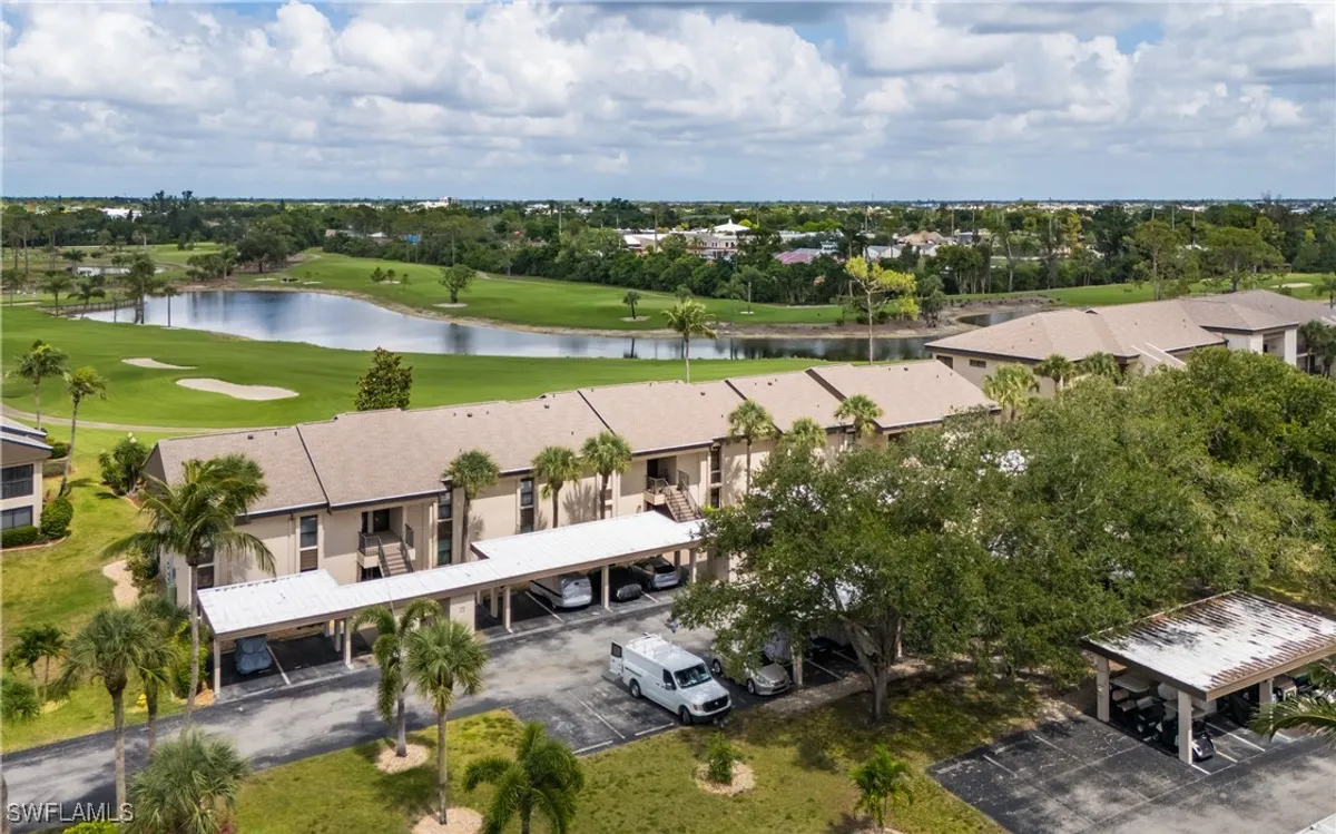 Property Slideshow image 1 of 37 | 5825 trailwinds dr 425, Fort Myers, FL, 33907