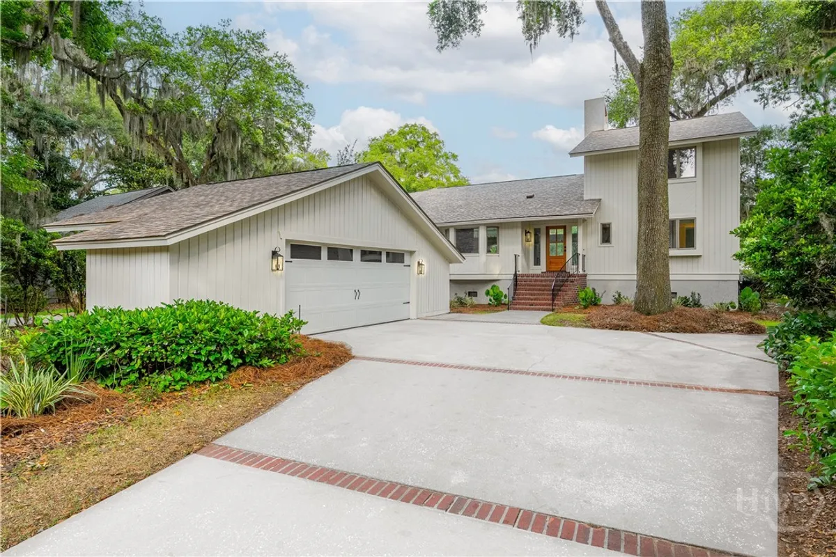 Property Slideshow image 1 of 36 | 6 schroeder ct, Savannah, GA, 31411
