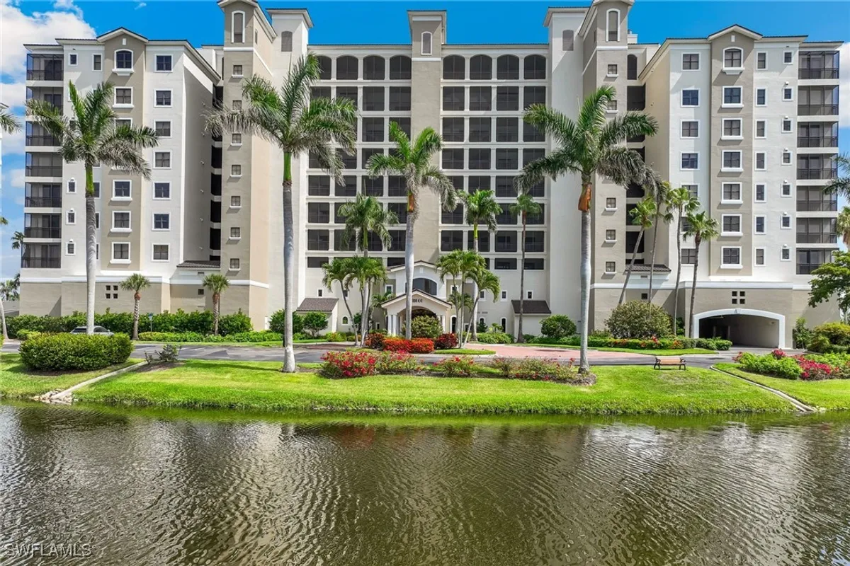 Property Slideshow image 1 of 50 | 11600 court of palms 301, Fort Myers, FL, 33908