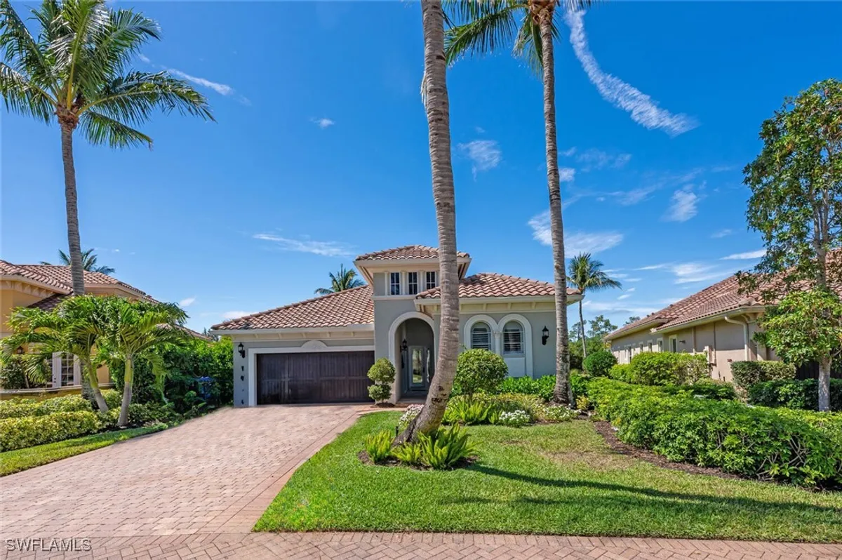 Property Slideshow image 1 of 50 | 3086 aviamar cir, Naples, FL, 34114