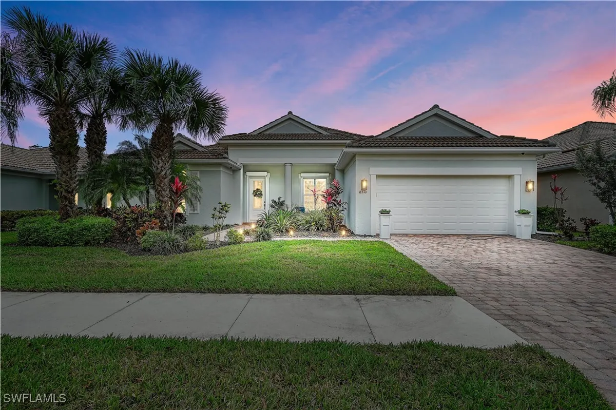 Property Slideshow image 1 of 29 | 8510 karina ct, Naples, FL, 34114