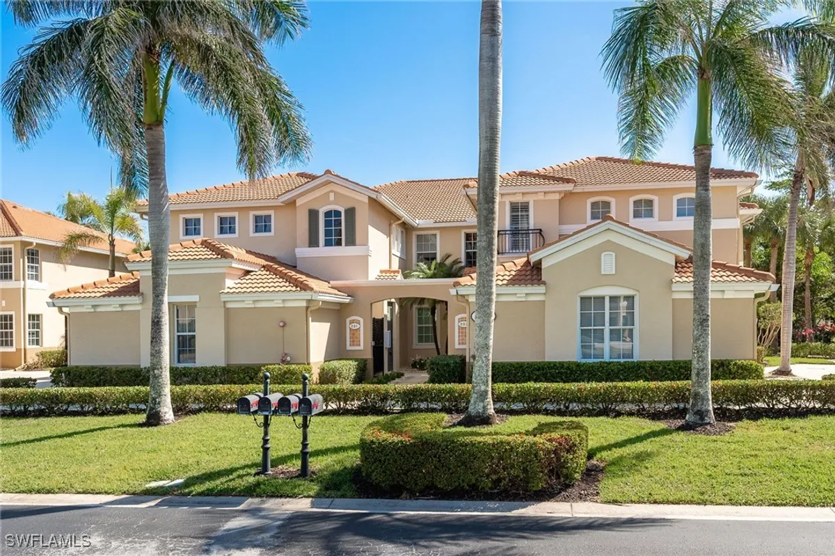 Property Slideshow image 1 of 27 | 11041 harbour yacht ct unit 102, Fort Myers, FL, 33908