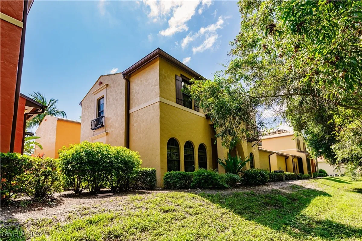 Property Slideshow image 1 of 47 | 9153 chula vista st 13204, Naples, FL, 34113
