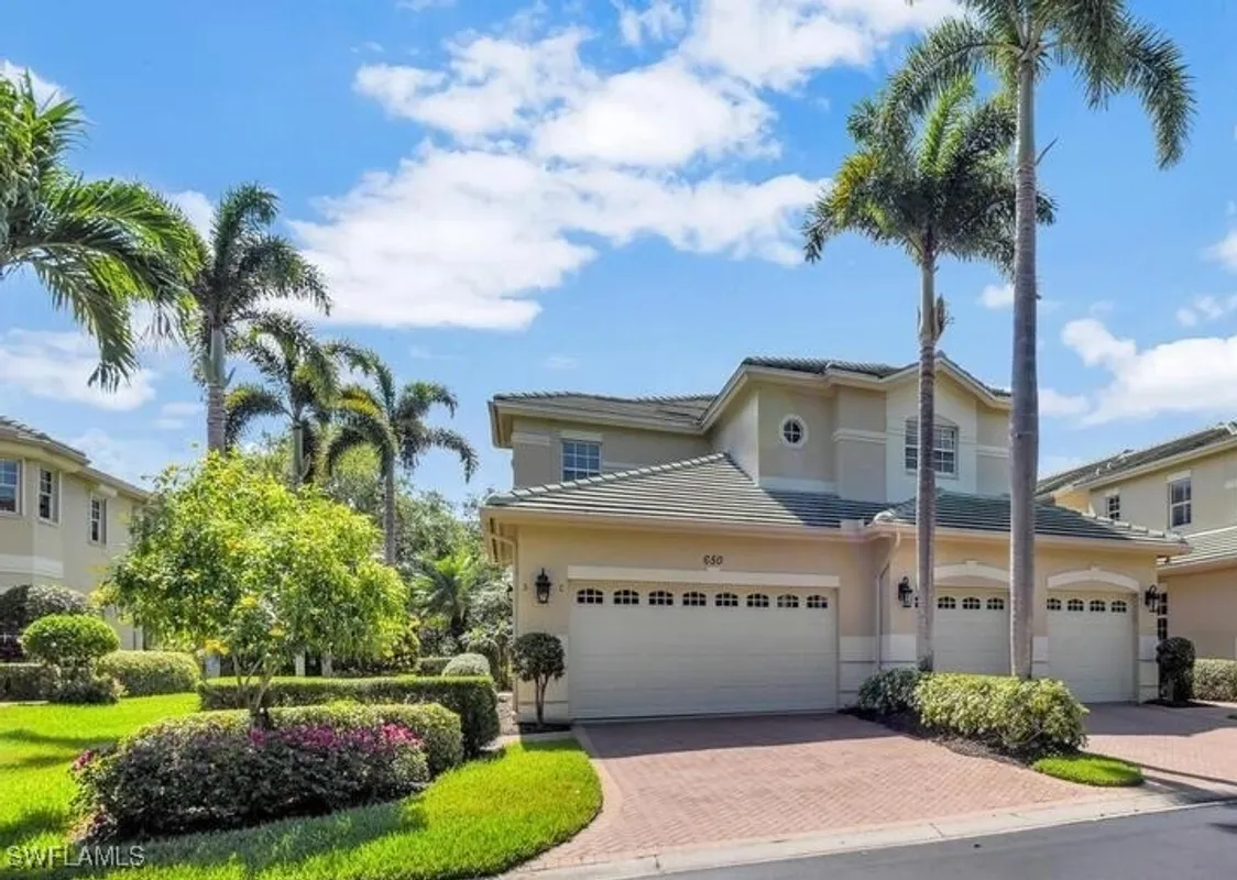 Property Slideshow image 1 of 24 | 650 vintage reserve cir # 5c, Naples, FL, 34119