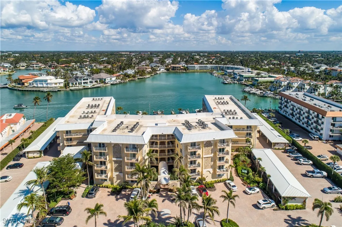 Property Slideshow image 1 of 25 | 3000 gulf shore blvd 415, Naples, FL, 34103