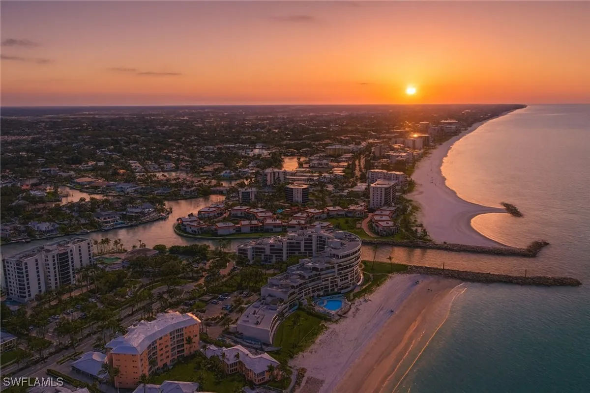 Property Slideshow image 1 of 27 | 2400 gulf shore blvd n ph 4, Naples, FL, 34103