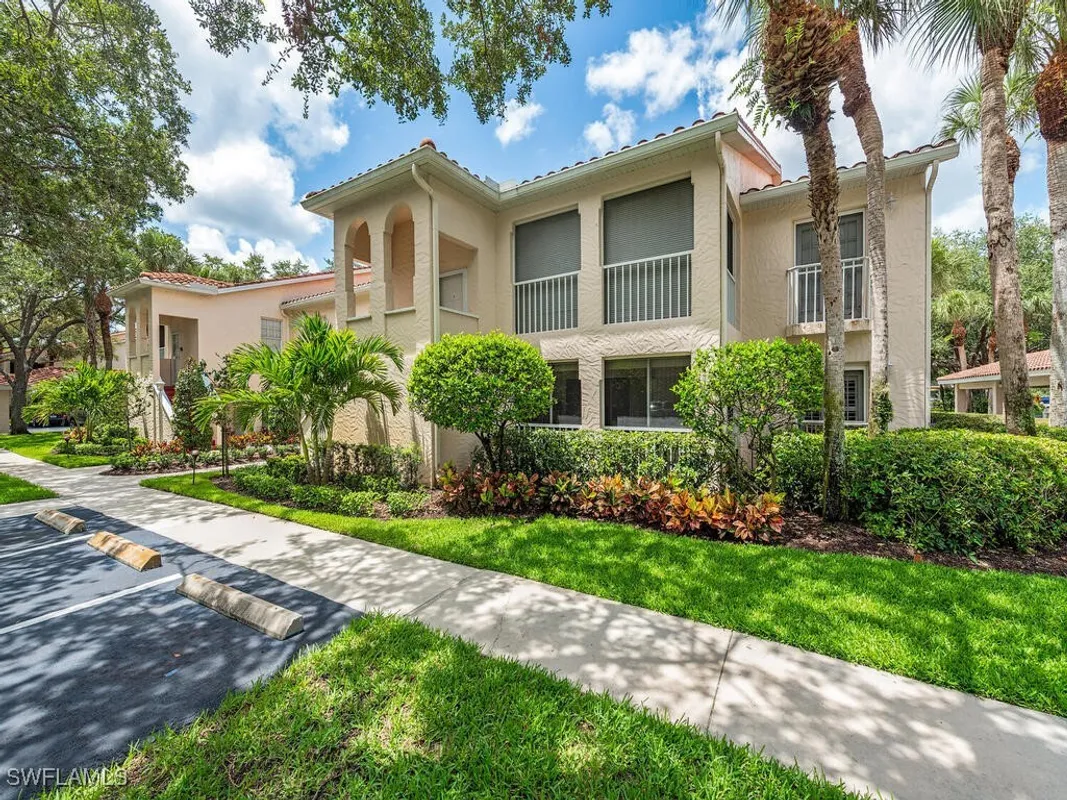 Property Slideshow image 1 of 12 | 105 tuscana ct 1002, Naples, FL, 34119