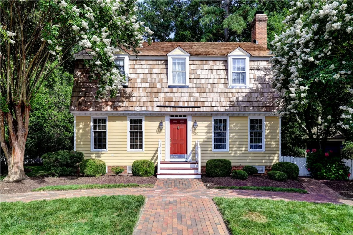 Property Slideshow image 1 of 44 | 110 thomas gates, Williamsburg, VA, 23185