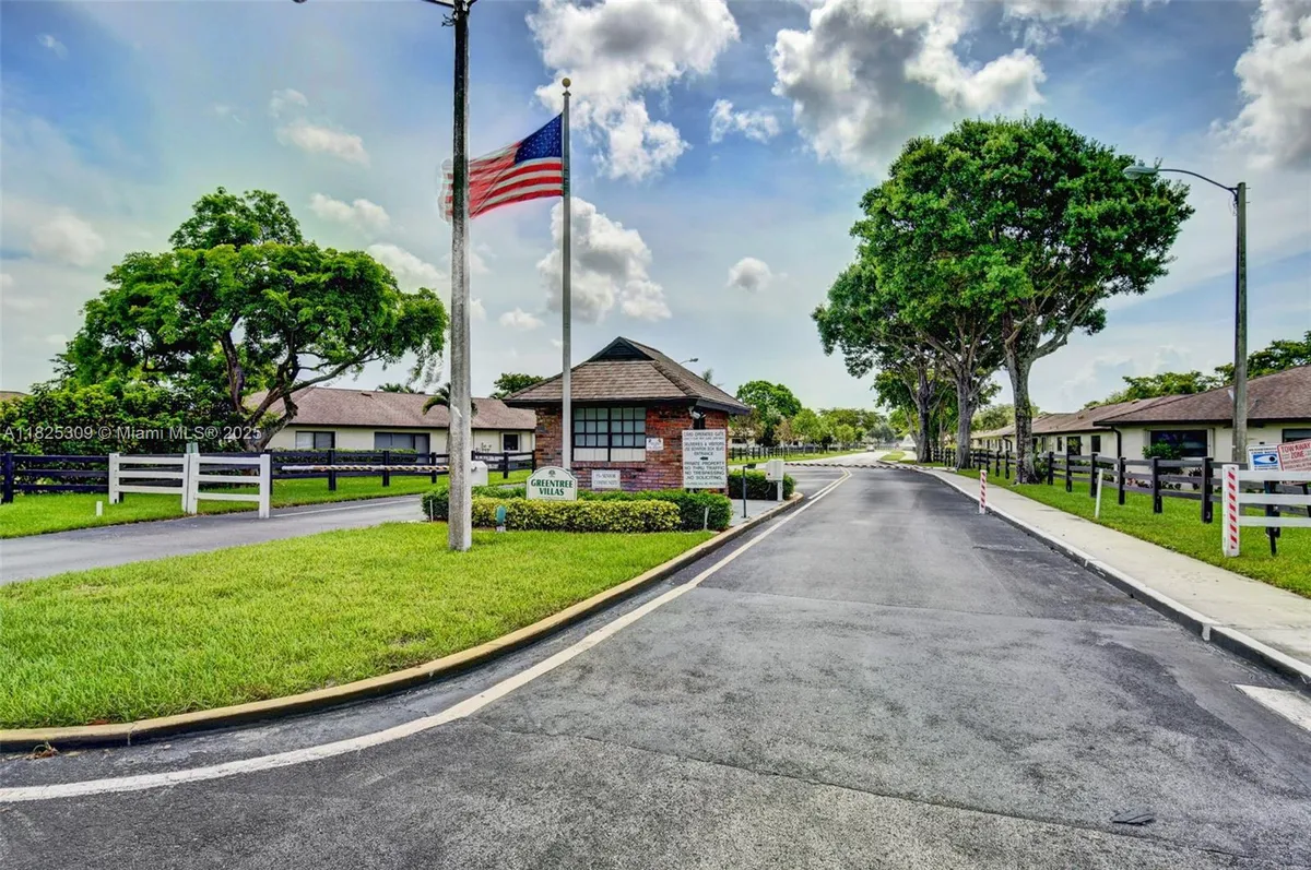 Property Slideshow image 1 of 44 | 4764 greentree cres a, Boynton Beach, FL, 33436