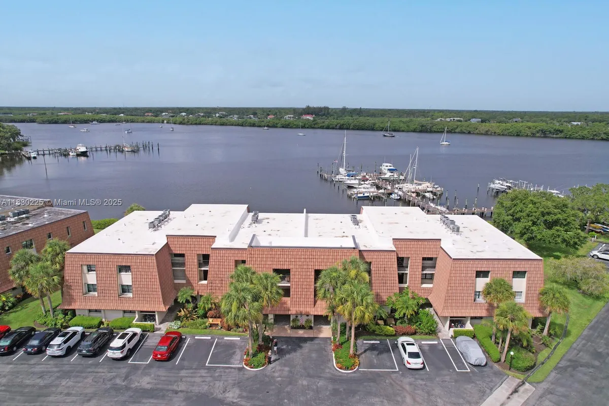 Property Slideshow image 1 of 53 | 3100 se pruitt rd apt h104, Port St Lucie, FL, 34952