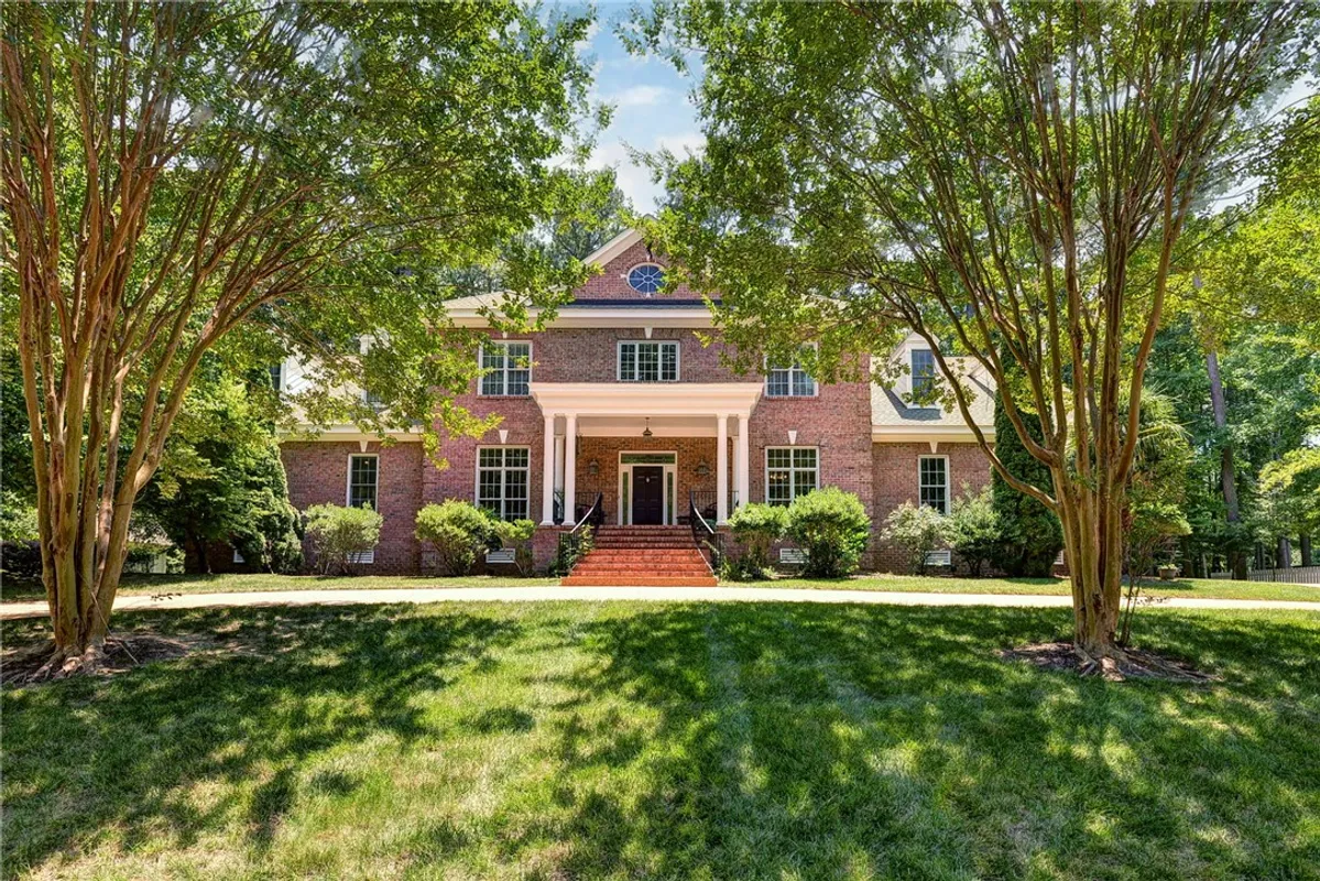 Property Slideshow image 1 of 50 | 140 mid ocean, Williamsburg, VA, 23188