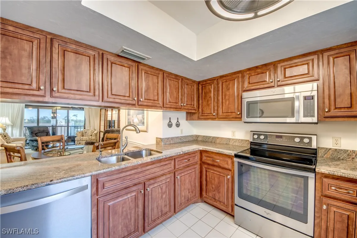 Property Slideshow image 1 of 24 | 11060 caravel cir 309, Fort Myers, FL, 33908